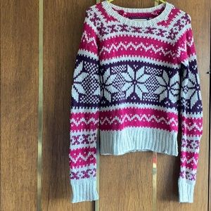American eagle sweater with snow flake design